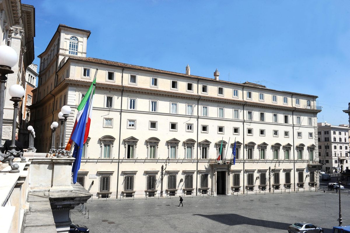 Via libera dal Consiglio dei Ministri al Decreto Flussi Via libera dal Consiglio dei Ministri al Decreto Flussi