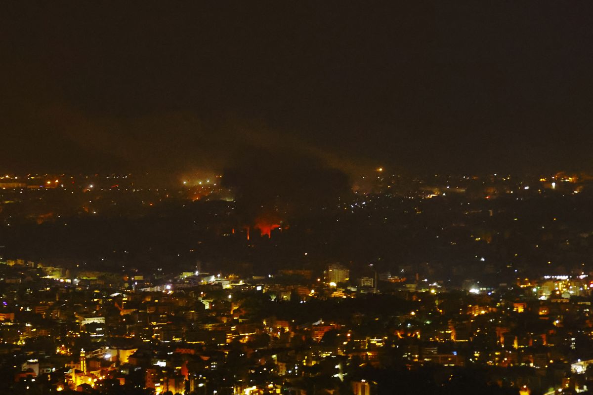 Notte di raid israeliani a Beirut, nel mirino i vertici di Hezbollah Notte di raid israeliani a Beirut, nel mirino i vertici di Hezbollah
