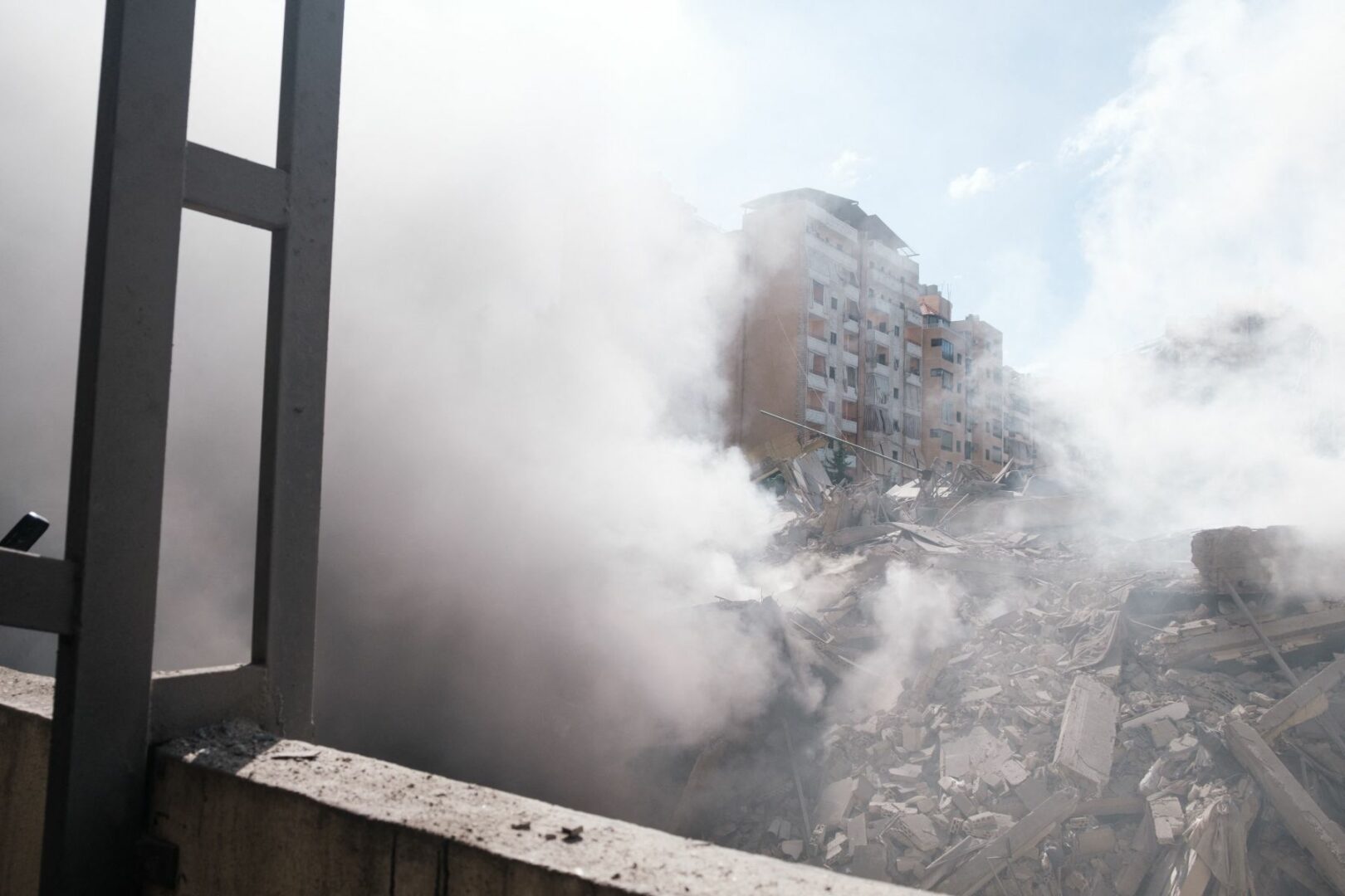 Ancora bombe su Beirut, raid di Israele a Gaza Ancora bombe su Beirut, raid di Israele a Gaza