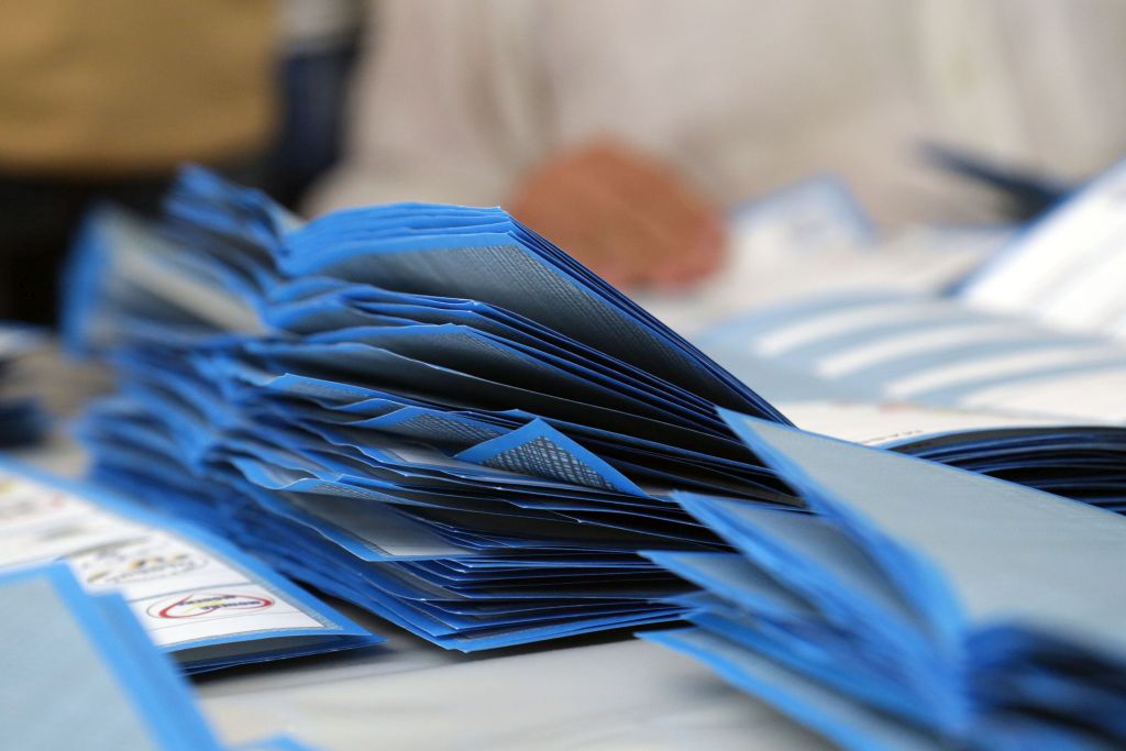 Regionali, affluenza in calo in Emilia Romagna e Umbria Regionali, affluenza in calo in Emilia Romagna e Umbria
