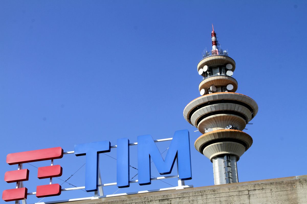 Dal 19 gennaio sospeso il servizio Internet satellitare di Tim Dal 19 gennaio sospeso il servizio Internet satellitare di Tim