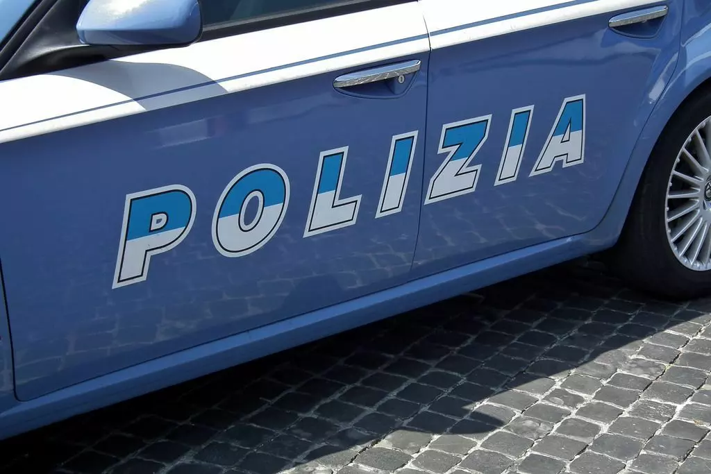 Minacciano anziana: “Paga o arrestiamo tuo figlio”, 2 arresti a Catania Minacciano anziana: “Paga o arrestiamo tuo figlio”, 2 arresti a Catania