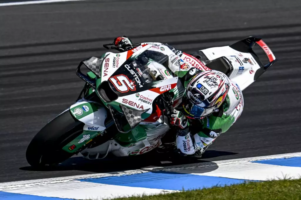 Zarco profeta in patria, sotto la pioggia trionfa a Le Mans Zarco profeta in patria, sotto la pioggia trionfa a Le Mans