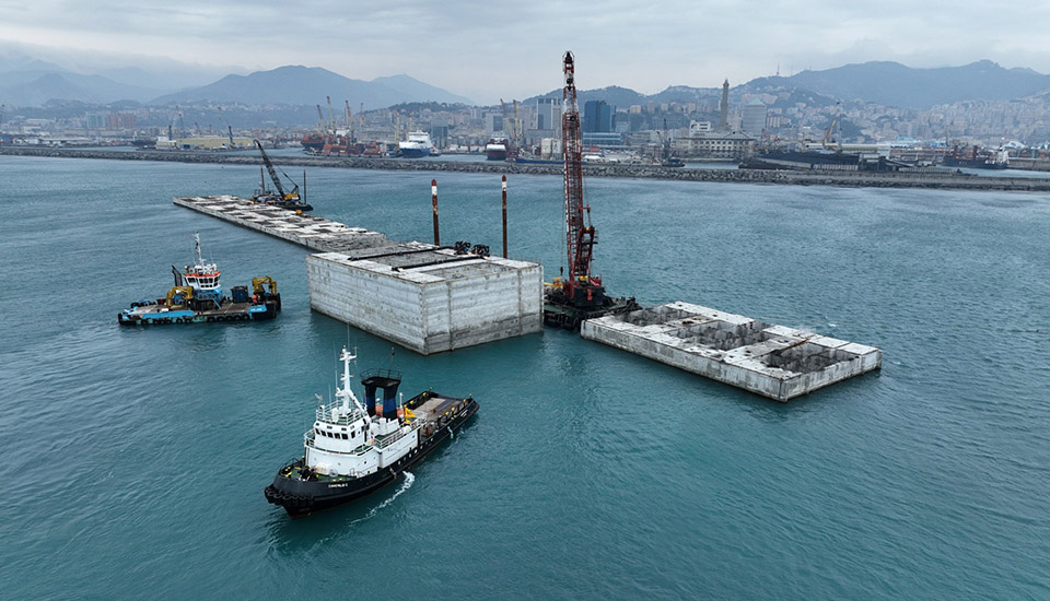 Consorzio PerGenova Breakwater, lavori diga proseguono su tutti i fronti Consorzio PerGenova Breakwater, lavori diga proseguono su tutti i fronti