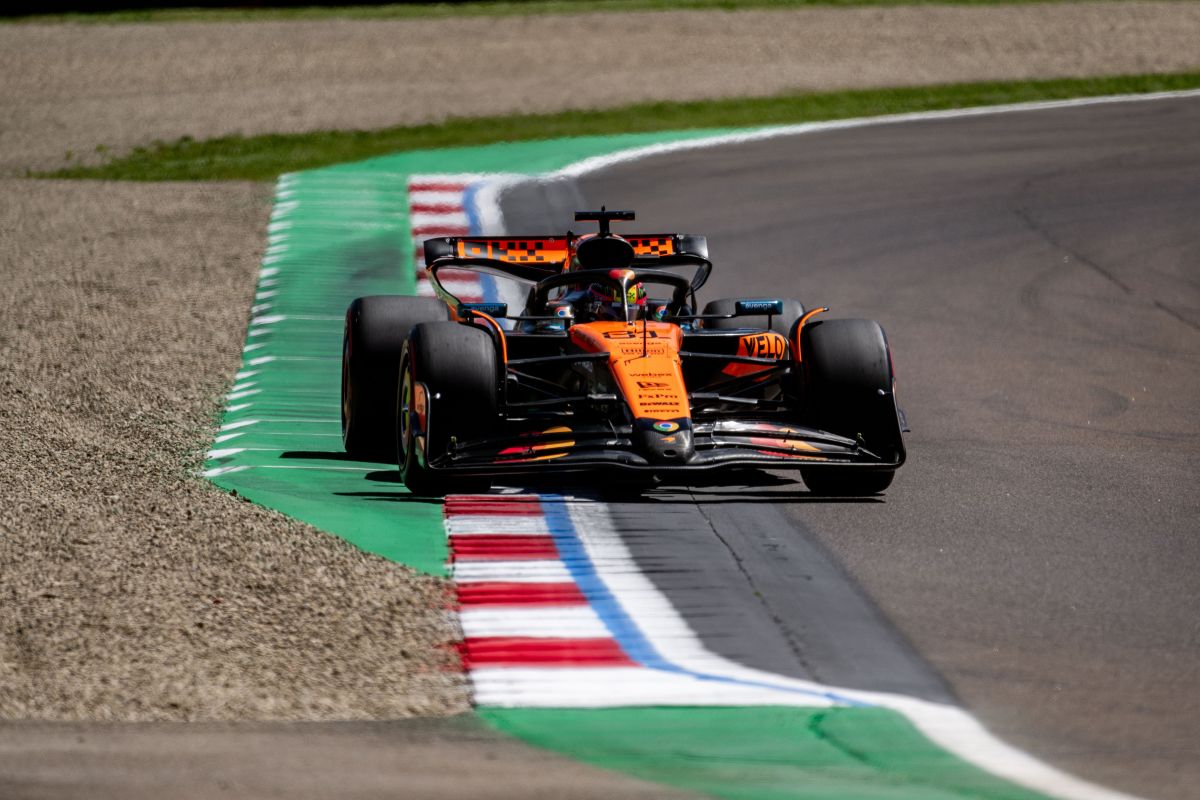 Le McLaren dominano il venerdì di Imola, Piastri il più veloce Le McLaren dominano il venerdì di Imola, Piastri il più veloce