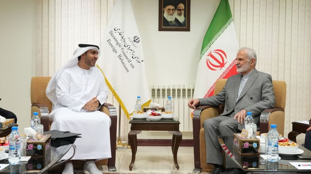 Direttore Emirates Centre Strategic Studies incontra consigliere Iran Direttore Emirates Centre Strategic Studies incontra consigliere Iran