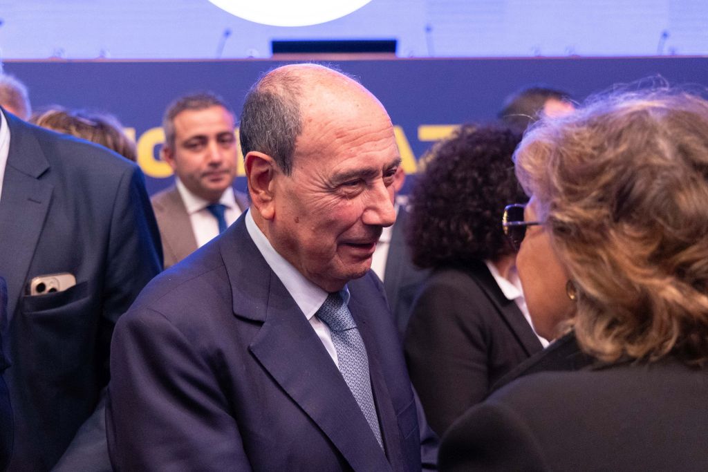 Schifani “Vado avanti, non sono tornato in Sicilia a svernare” Schifani “Vado avanti, non sono tornato in Sicilia a svernare”