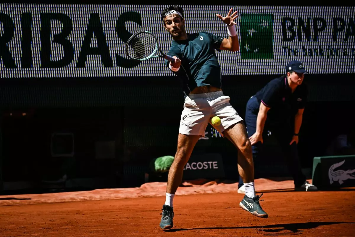 Musetti batte Navone e vola agli ottavi al Roland Garros Musetti batte Navone e vola agli ottavi al Roland Garros