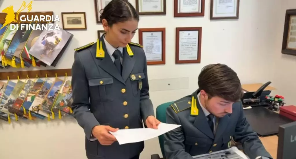 Frodi su Iva e riciclaggio, 11 arresti tra Sicilia e Lombardia Frodi su Iva e riciclaggio, 11 arresti tra Sicilia e Lombardia