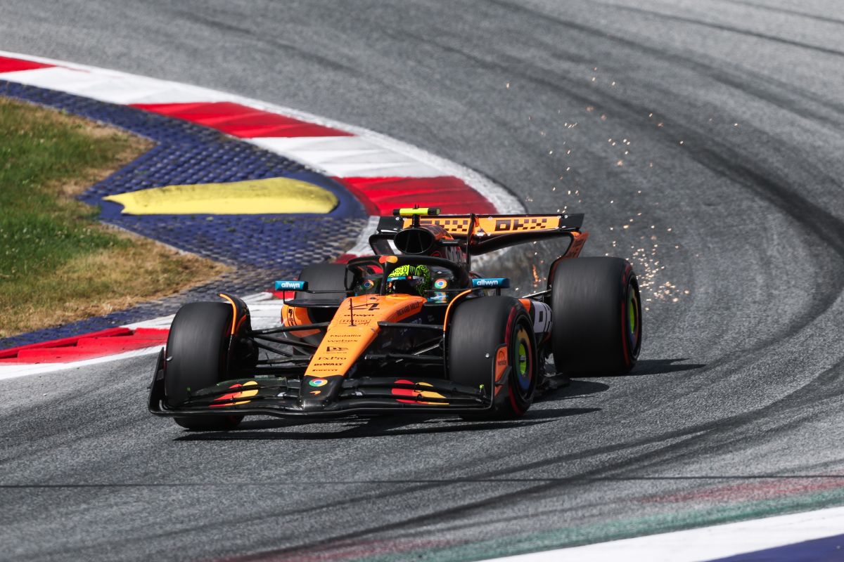 Norris pole in Austria davanti a Leclerc, Hamilton in seconda fila Norris pole in Austria davanti a Leclerc, Hamilton in seconda fila
