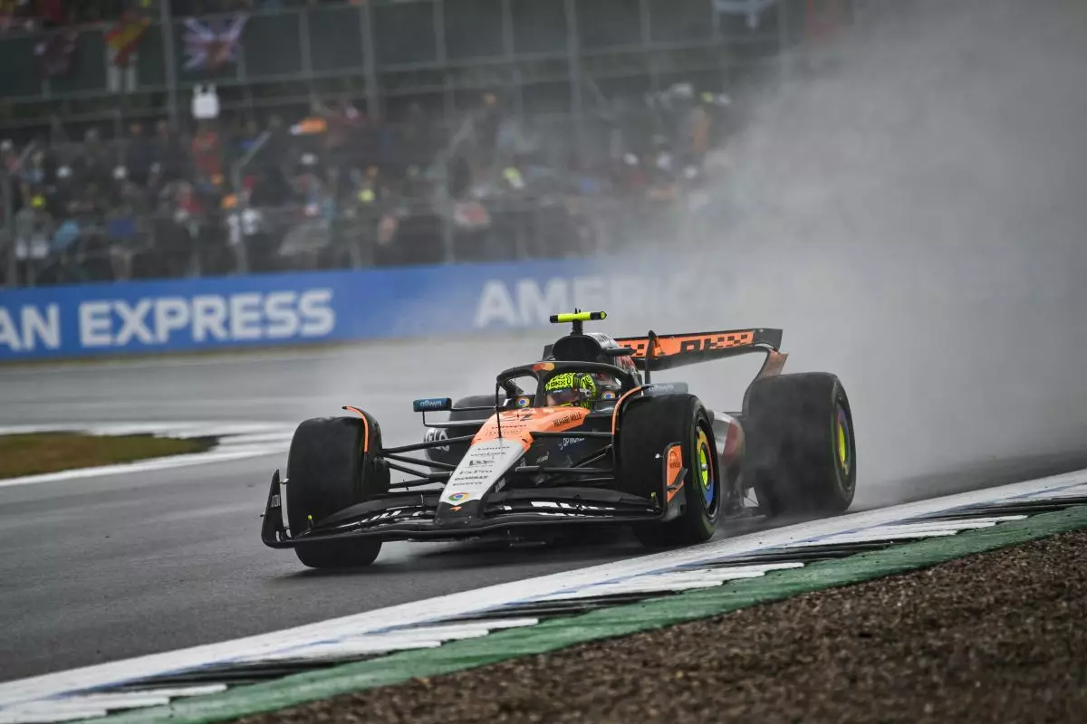 Doppietta McLaren a Silverstone: vince Norris, Hamilton è quarto Doppietta McLaren a Silverstone: vince Norris, Hamilton è quarto
