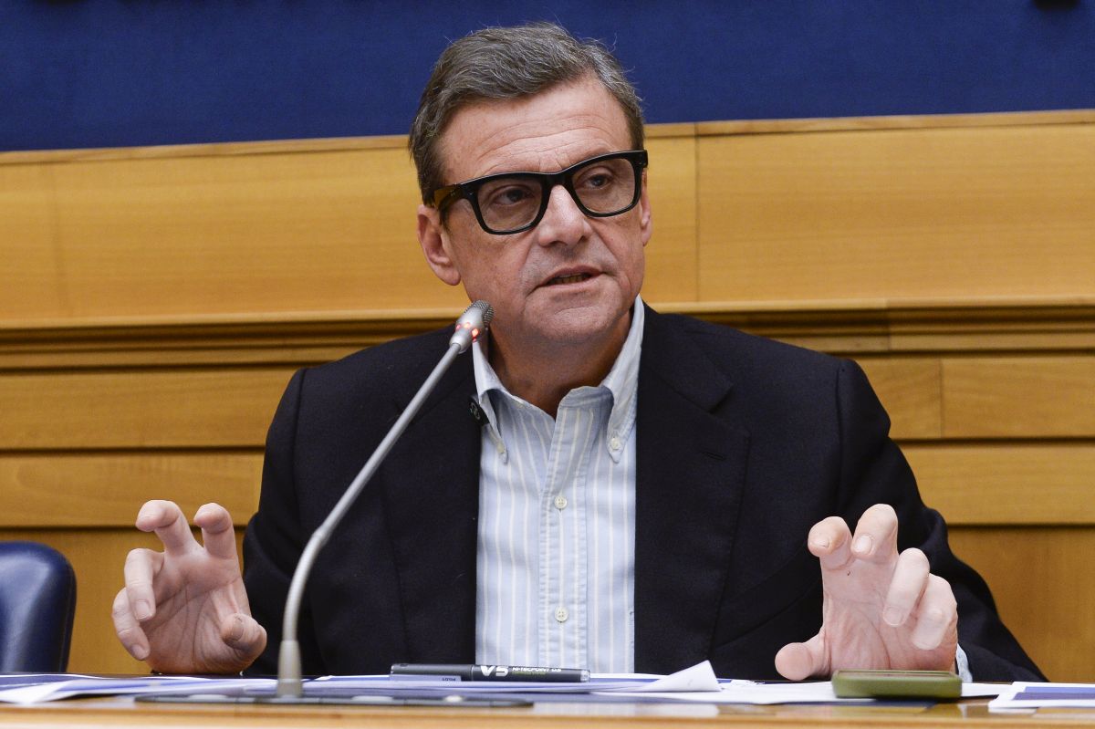 Calenda “Lontani dal campo largo. A Roma con la destra? Solo gossip” Calenda “Lontani dal campo largo. A Roma con la destra? Solo gossip”