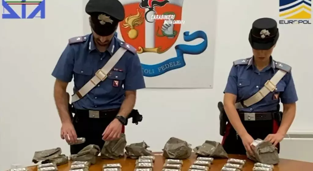 Dia, operazione antidroga in Toscana, Liguria e Lombardia. 13 indagati Dia, operazione antidroga in Toscana, Liguria e Lombardia. 13 indagati