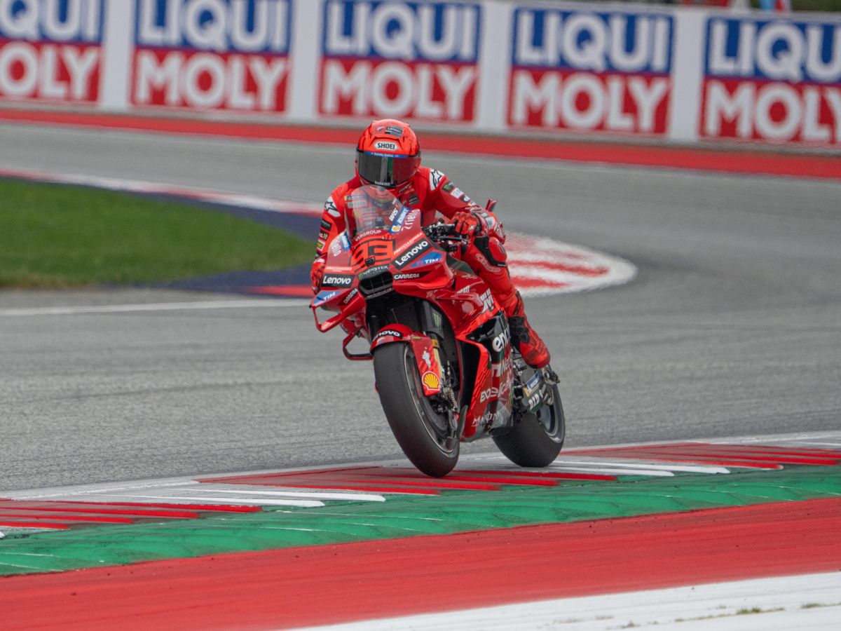 Marc Marquez vince anche in Austria, Bezzecchi sul podio Marc Marquez vince anche in Austria, Bezzecchi sul podio