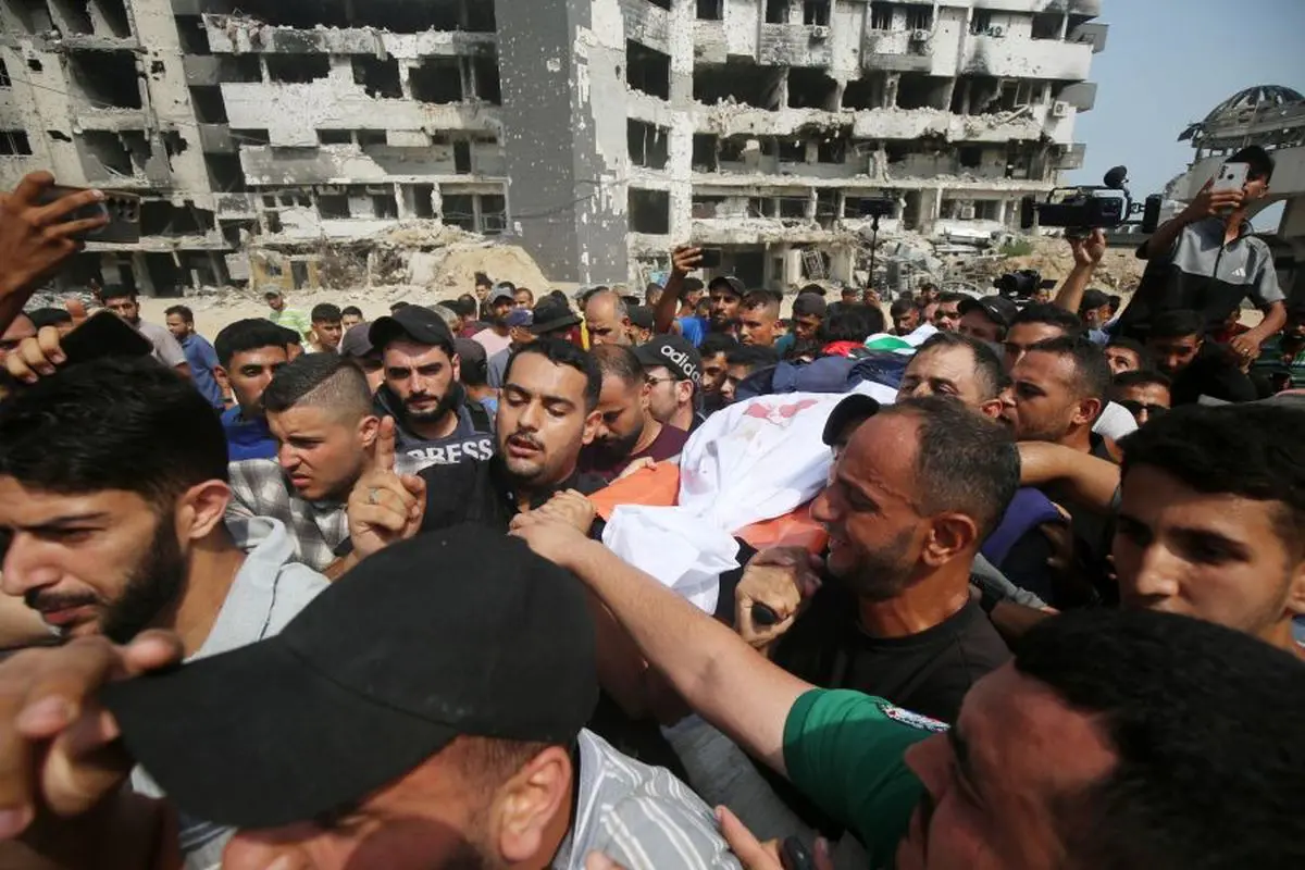 Raid dell’Idf sull’ospedale Nasser, 15 morti tra cui 4 giornalisti Raid dell’Idf sull’ospedale Nasser, 15 morti tra cui 4 giornalisti