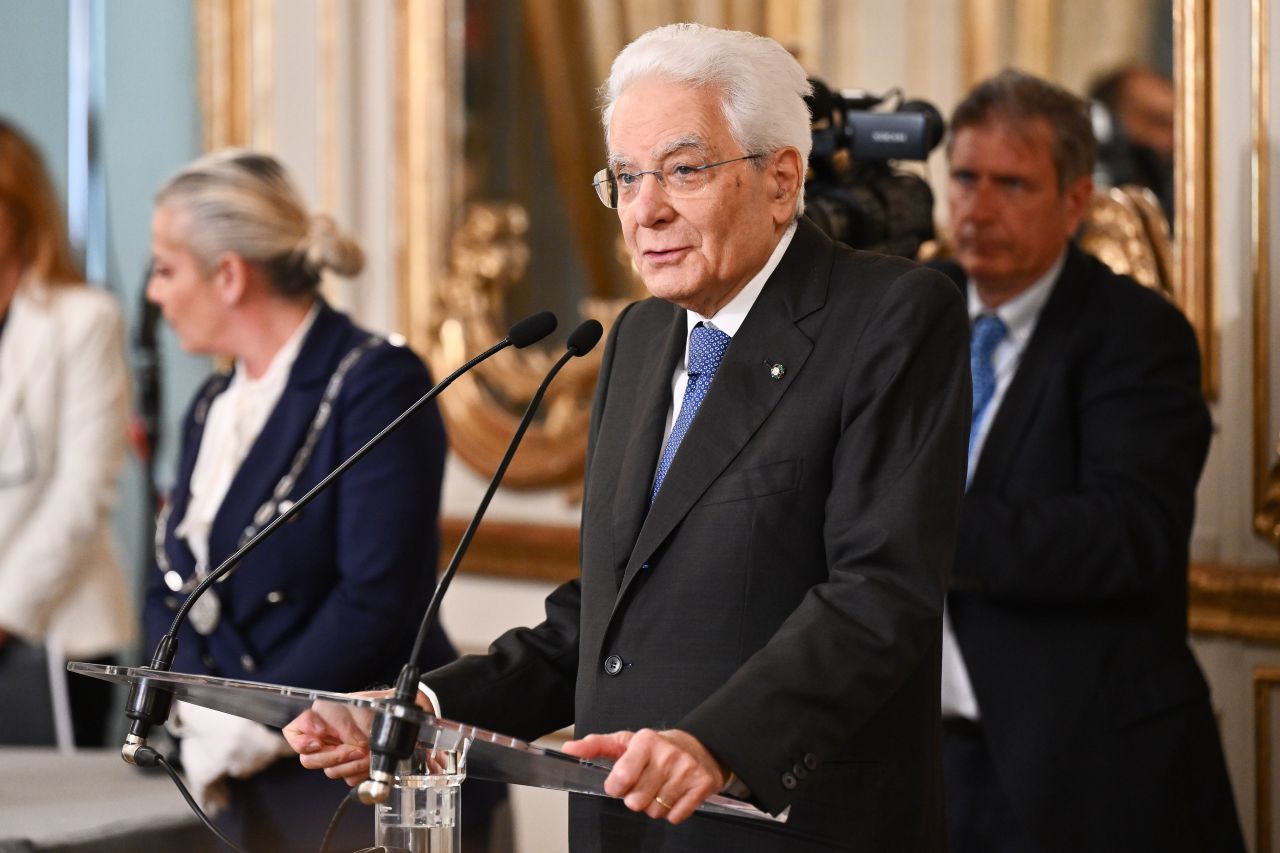 Mattarella “Mondo avviato su pericoloso crinale, riprendere via dialogo” Mattarella “Mondo avviato su pericoloso crinale, riprendere via dialogo”