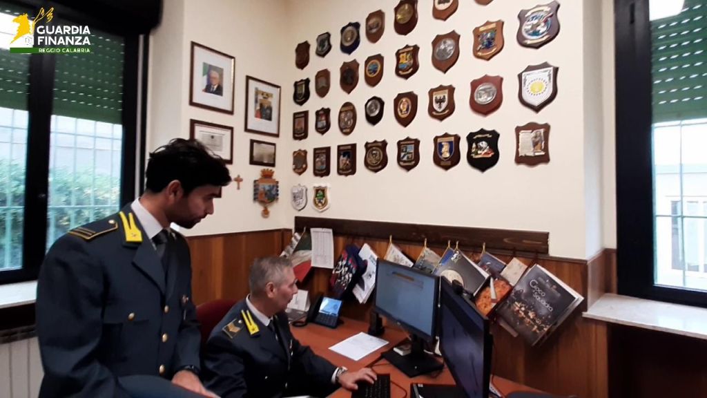 ‘Ndrangheta, sequestrati beni per 1 milione a imprenditore della Locride ‘Ndrangheta, sequestrati beni per 1 milione a imprenditore della Locride