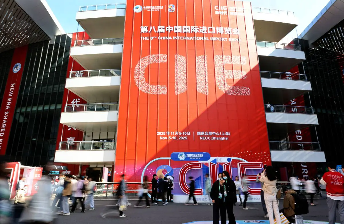Cina: durante CIIE registrati oltre 83 miliardi di dollari in accordi preliminari