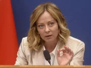 Meloni sente Zelensky “Sostegno all’Ucraina e al negoziato”