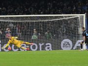 Napoli ai quarti di Coppa Italia, il Cagliari si arrende ai rigori