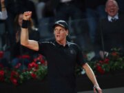 Sinner piega in tre set Medvedev e vola in finale agli Internazionali