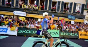 Philipsen si sblocca al Tour, Pogacar in controllo