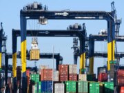 Gli Usa impongono nuovi dazi fino al 12,5% a oltre 60 partner commerciali