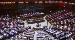 Delmastro, Camera non autorizza l’uso delle chat, voto a scrutinio segreto