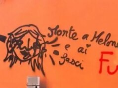 Scritte contro Meloni a Bologna, perquisizioni per uno dei presunti autori