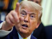 Trump “Abbiamo il controllo totale dello Stretto di Hormuz e lo manterremo”