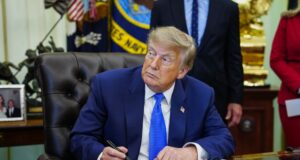 Trump “Israeliani non colpiscano Gaza, Hamas ha accettato di deporre le armi”