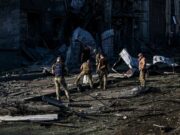 Notte di attacchi incrociati tra Mosca e Ucraina, morti e feriti A Zaporizhzhia