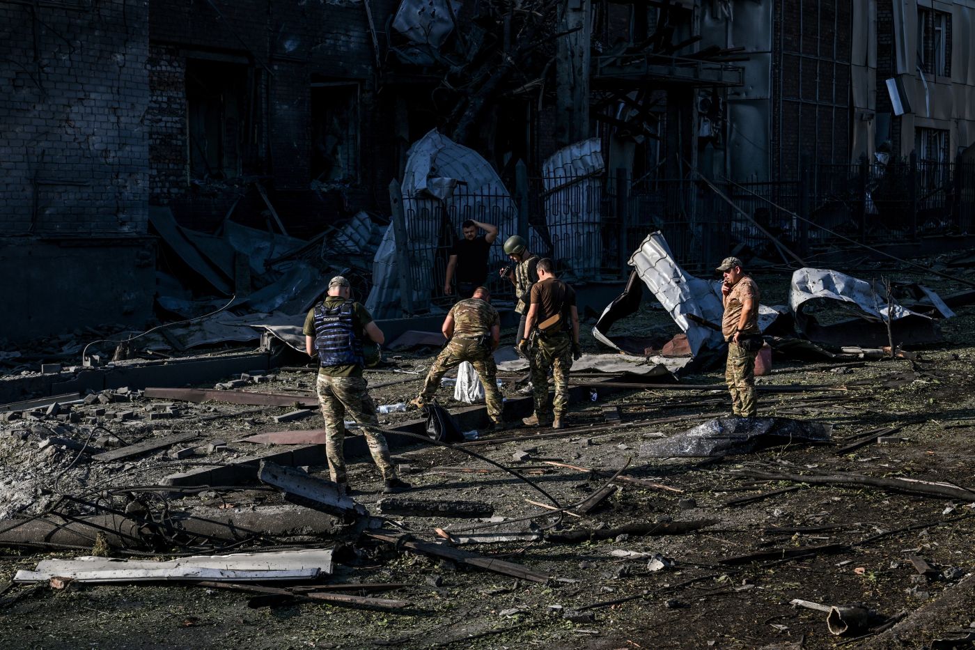 Notte di attacchi incrociati tra Russia e Ucraina, morti e feriti