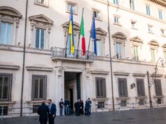 Governo proroga sconto accise e approva decreto per continuità impianti ex Ilva