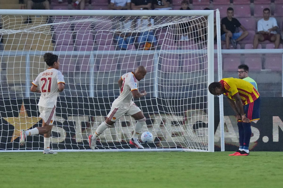 Malen show anche a Lecce, altro poker per la Roma
