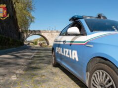 Accoltella ex moglie a Roma e fugge, fermato dopo 7 ore di ricerche