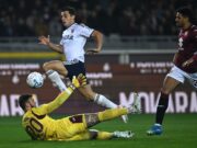 Adams illude il Torino, il Como rimonta e vince 3-1